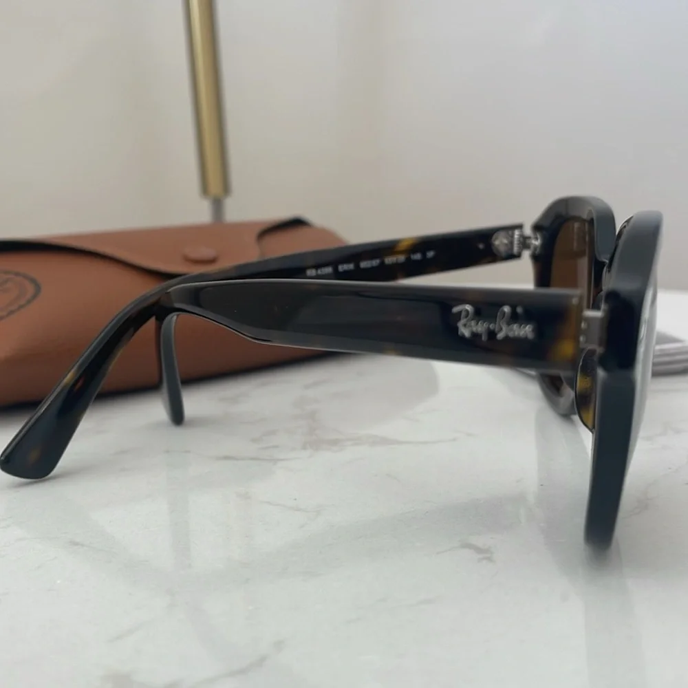 NWT Ray Ban NEW WAYFARER CLASSIC Sunglasses Polarized Polished Tortoise Brown